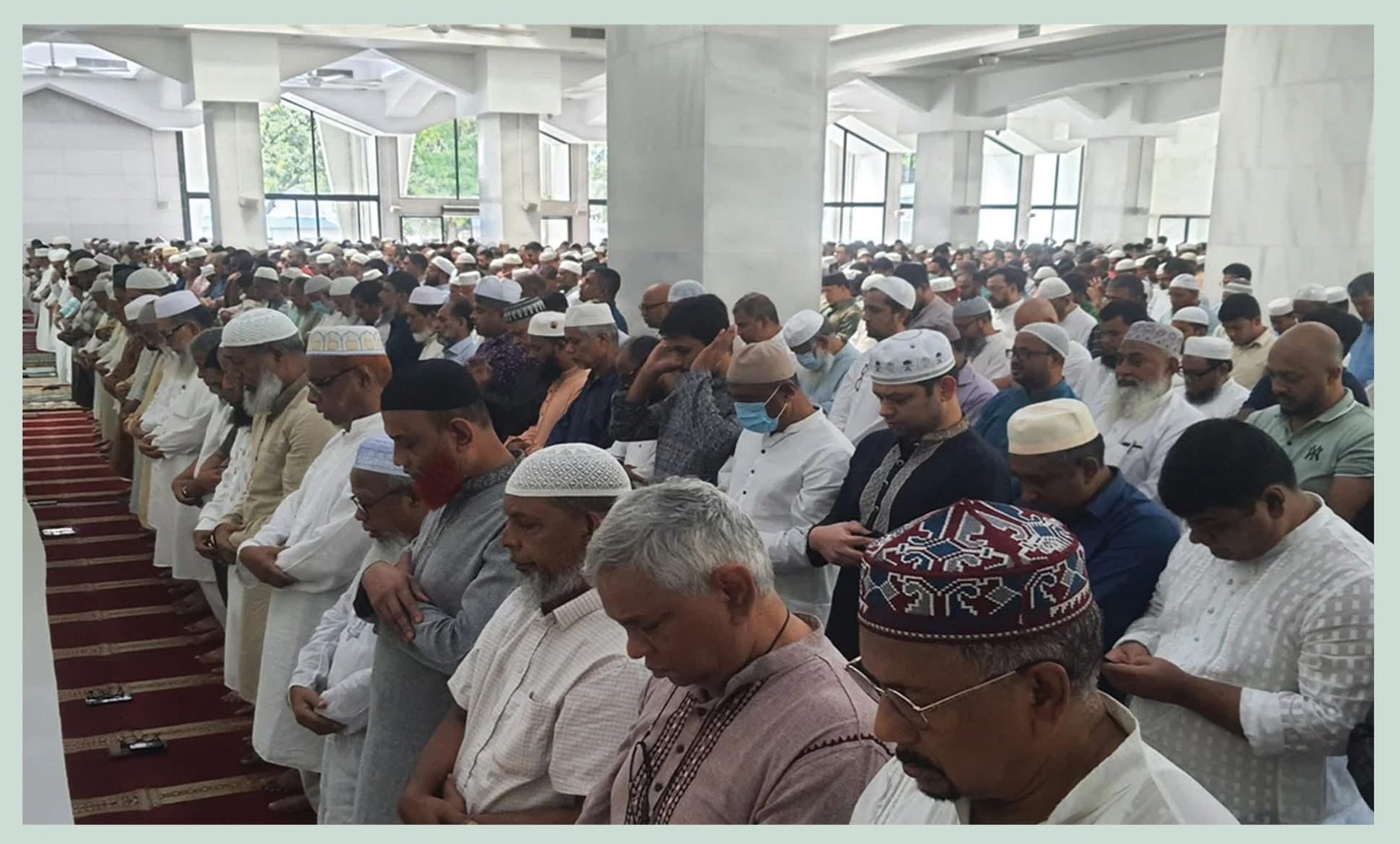 আমার দেশ সম্পাদক ড.মাহমুদুর রহমানের মায়ের জানাজা অনুষ্ঠিত