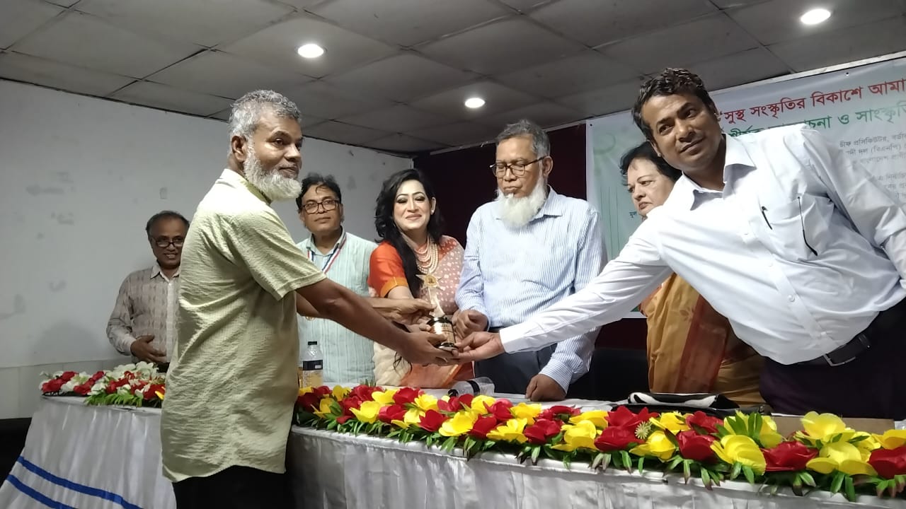 শেরে বাংলা আইকনিক অ্যাওয়ার্ড ২০২৫ পেলেন মো. মঞ্জুর হোসেন ঈসা