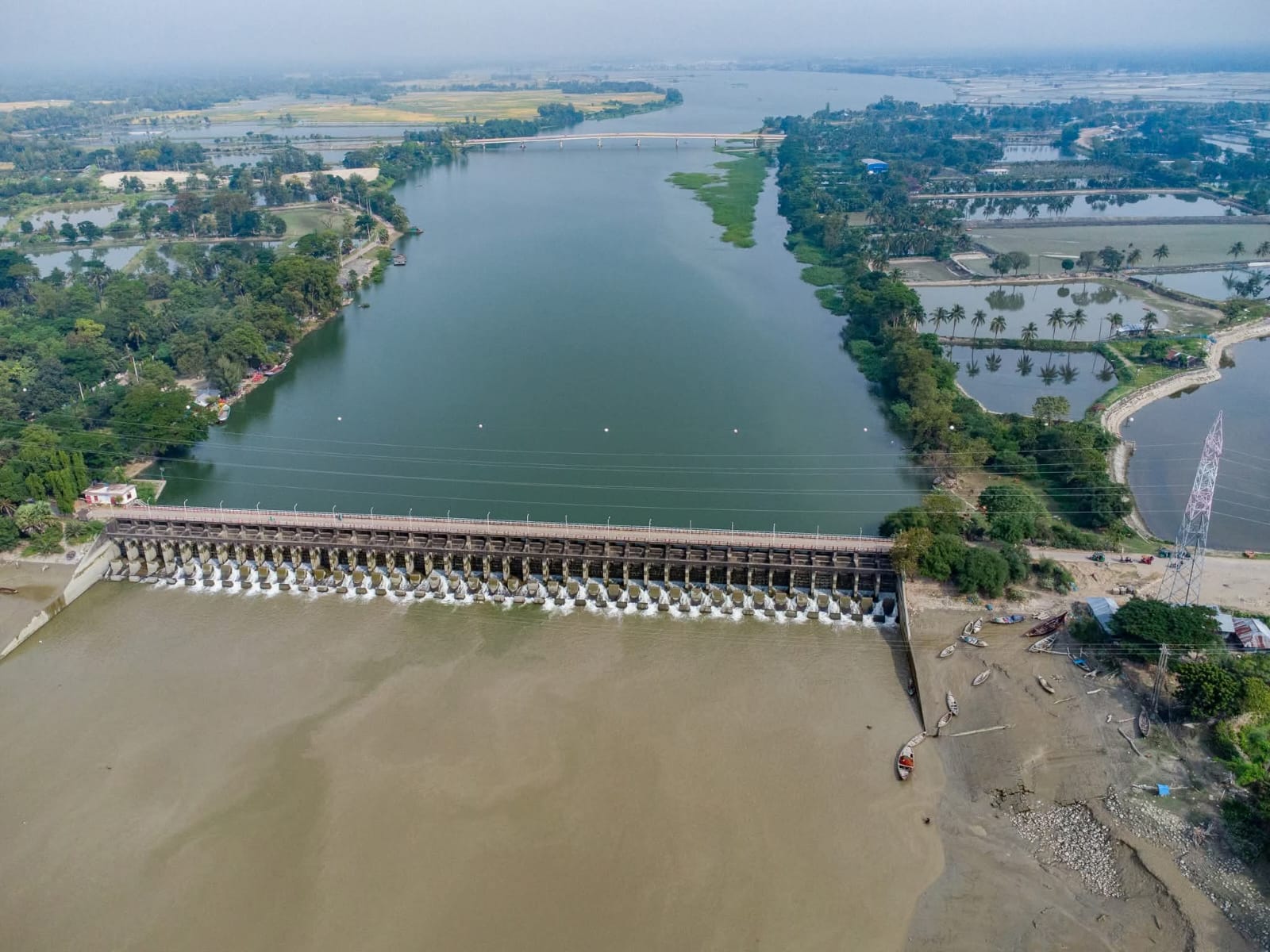 মীরসরাইয়ের ঝর্ণাগুলো সহ বিভিন্ন পর্যটন কেন্দ্র ভারী বর্ষণ ও ফ্লাশফ্লাডের সময় খুবই ভয়ংকর হয়ে উঠে
