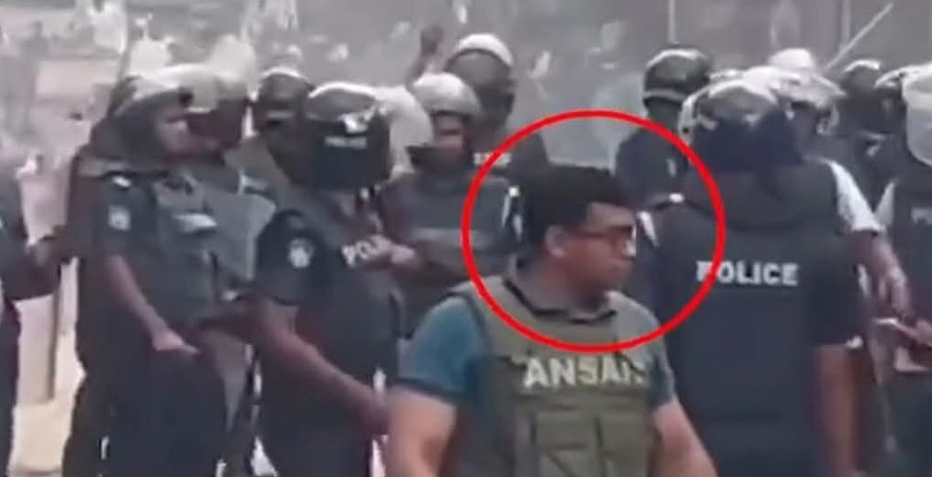 জুলাই গণঅভ্যুত্থানে সাভারে ছাত্র হত্যা মামলার আসামি এখন রাজাপুরের ইউএনও