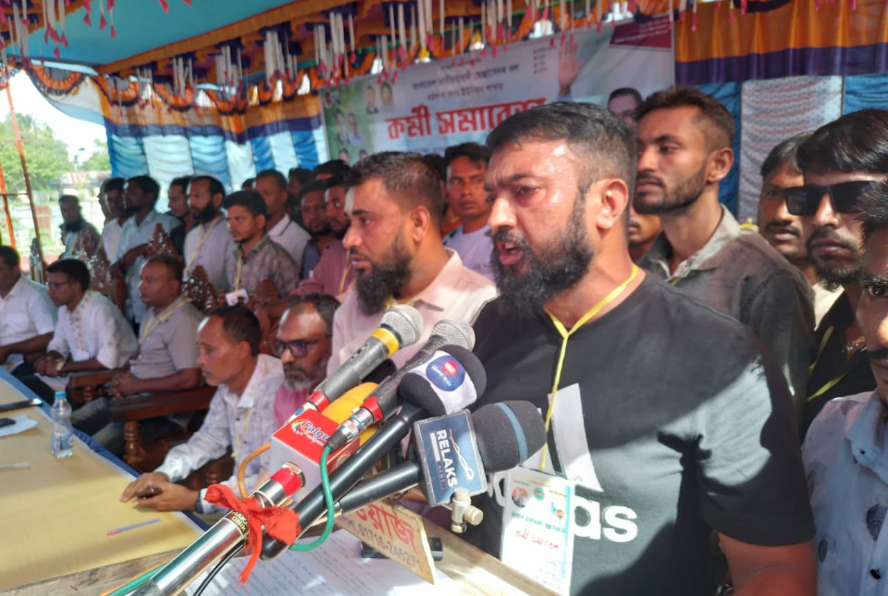 ধর্মপাশায় স্বেচ্ছাসেবক দলের কর্মী সমাবেশ অনুষ্ঠিত।