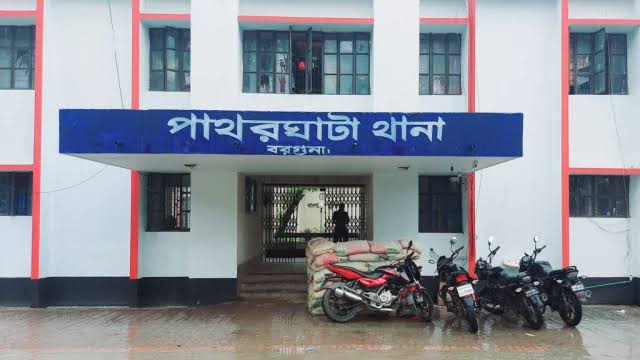 পরকীয়া প্রেমিক গর্ভধারণ অস্বীকার করায় গৃহবধূর আত্মহত্যা