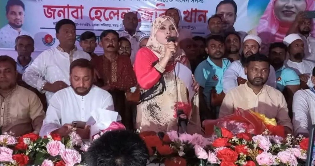 গণতন্ত্র প্রতিষ্ঠা করতে চাওয়ায় তারেক রহমানের মেরুদন্ডও ভেঙ্গে দেয়া হয়