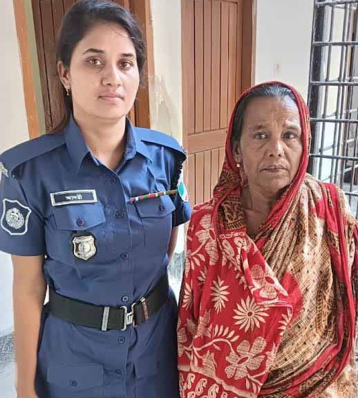 বাগেরহাটে ভাতের হোটেল থেকে ইয়াবাসহ নারী মাদক ব্যবসায়ী আটক