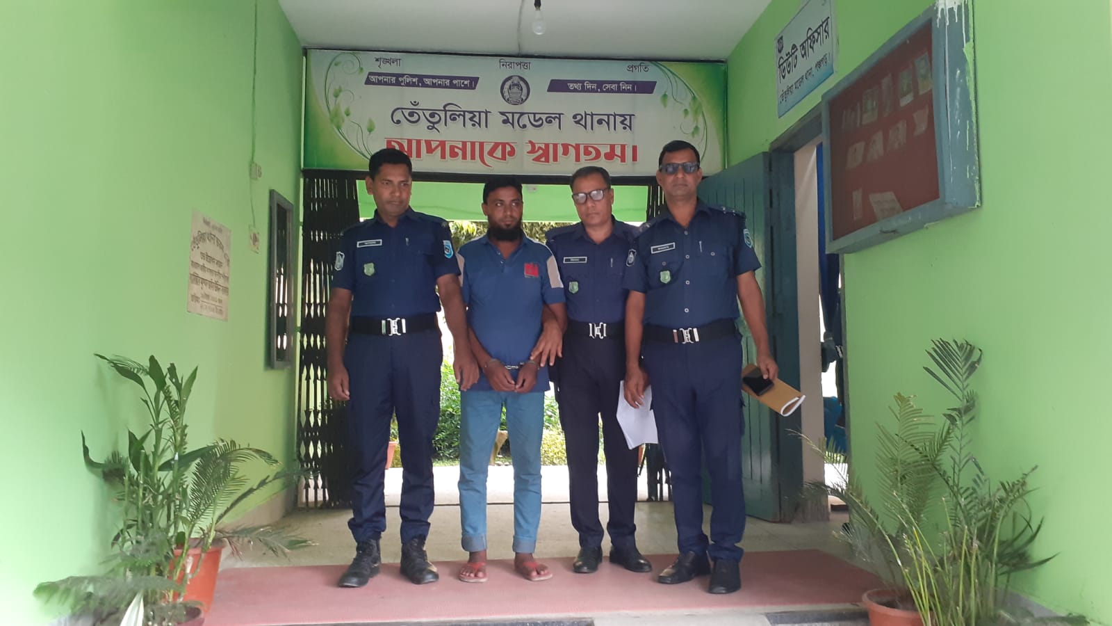 তেঁতুলিয়ায় মাদ্রাসাছাত্রী ধর্ষণের পর অন্তঃসত্ত্বা, কিশোরী