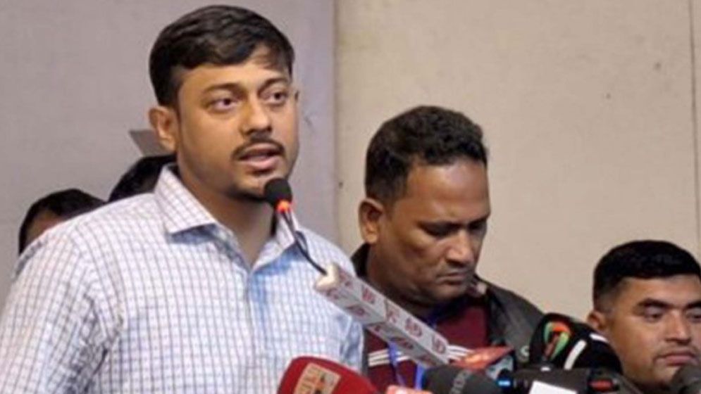 নারী নিয়ে বিতর্ক যেন পিছু ছাড়ছে না নাসির উদ্দিন পাটোয়ারীর