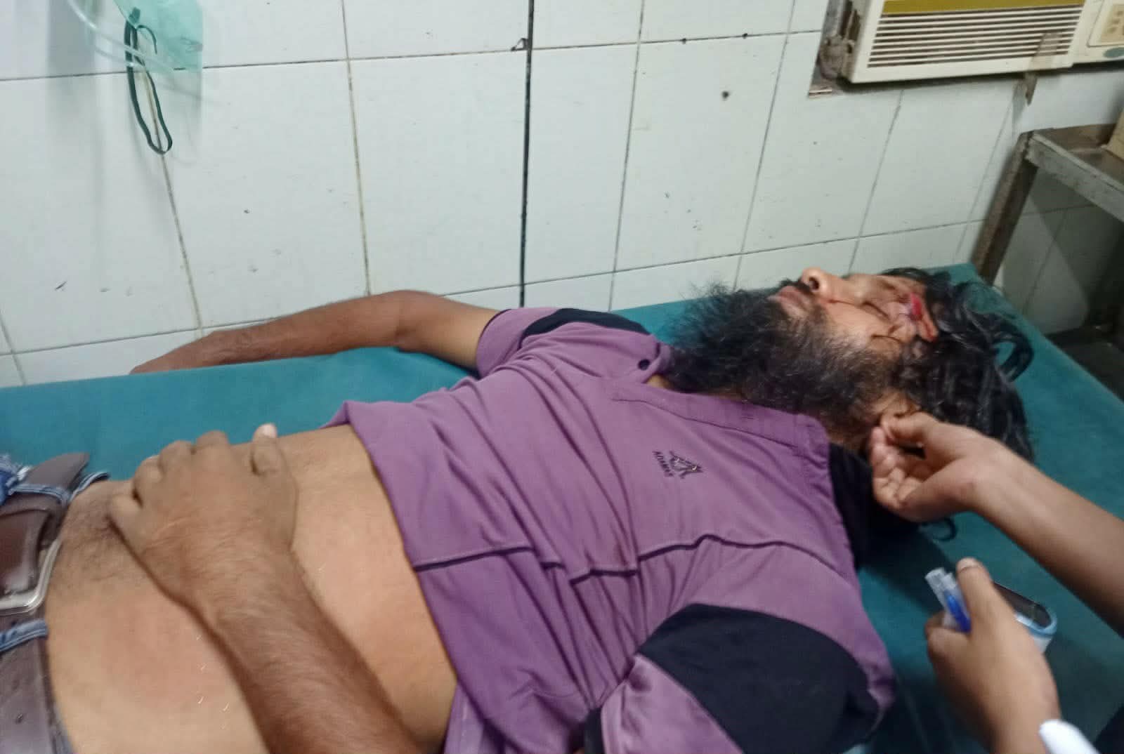 রাজশাহীতে সাংবাদিক সম্রাটকে কুপিয়ে জখম, অবস্থা আশঙ্কাজনক