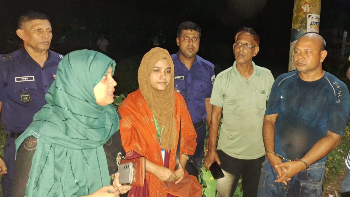 সান্তাহারে অবৈধভাবে হারপিক ও খাবার স্যালাইন তৈরির অপরাধে ৬ মাসের কারাদণ্ড!!