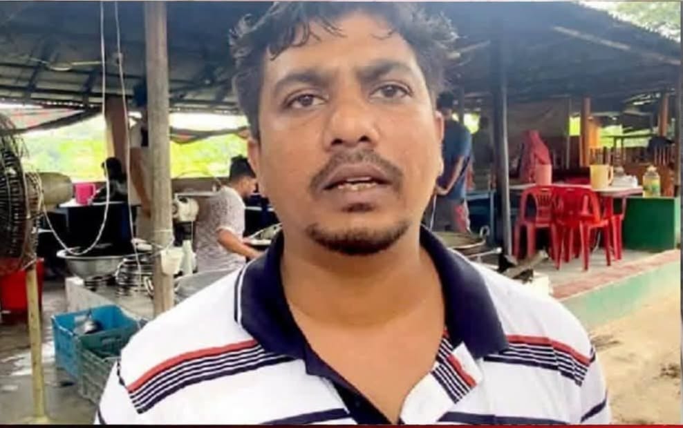 কালা ভুনা হোটেলে গরুর মাংসের সঙ্গে ঘোড়ার মাংস মেশানোর অভিযোগ নমুনা সংগ্রহ