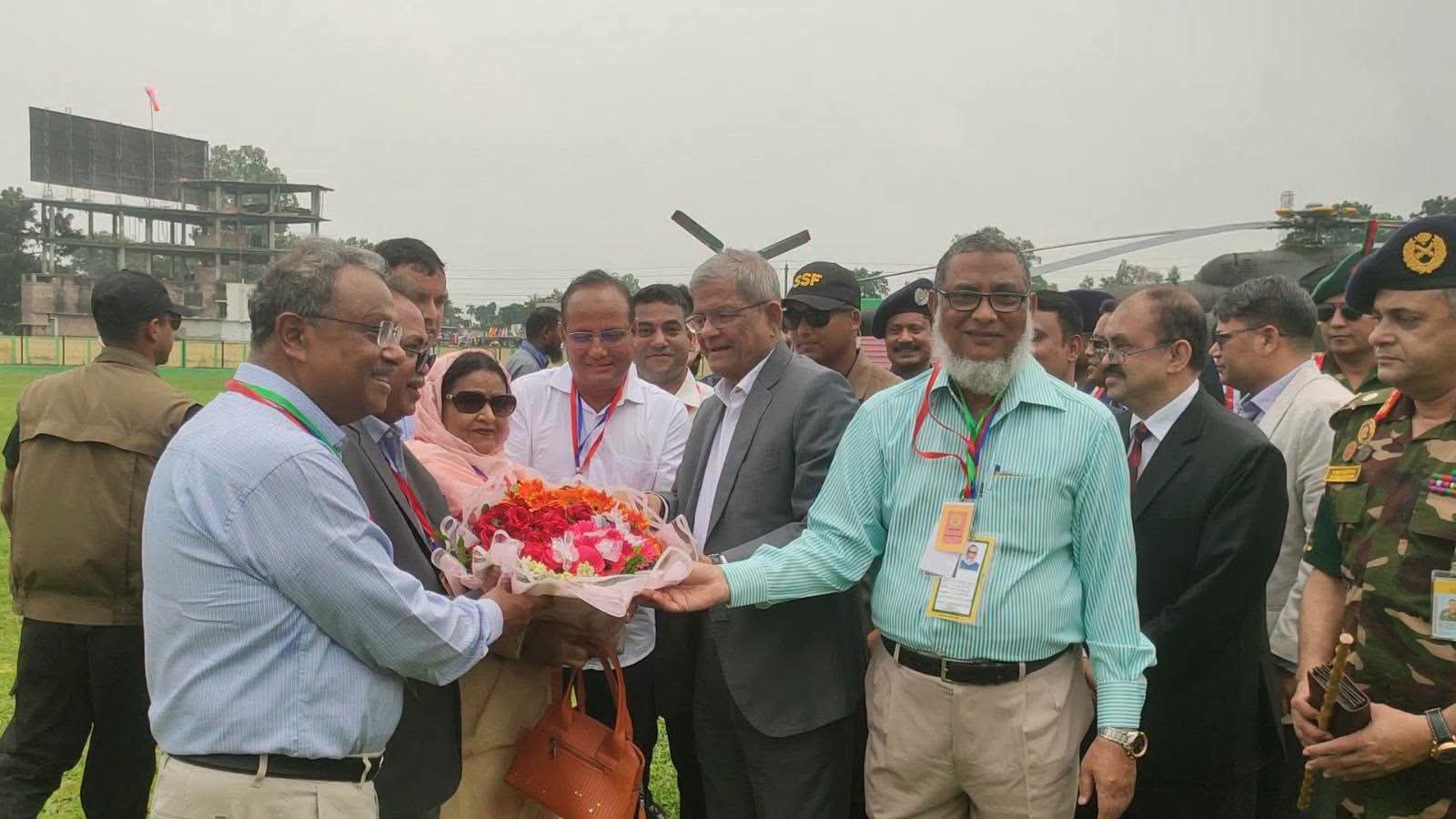 রাষ্ট্রপতিকে ঘিরে ঠাকুরগাঁওয়ে উৎসবের আবহ, নাগরিক সংবর্ধনায় মানুষের ঢল