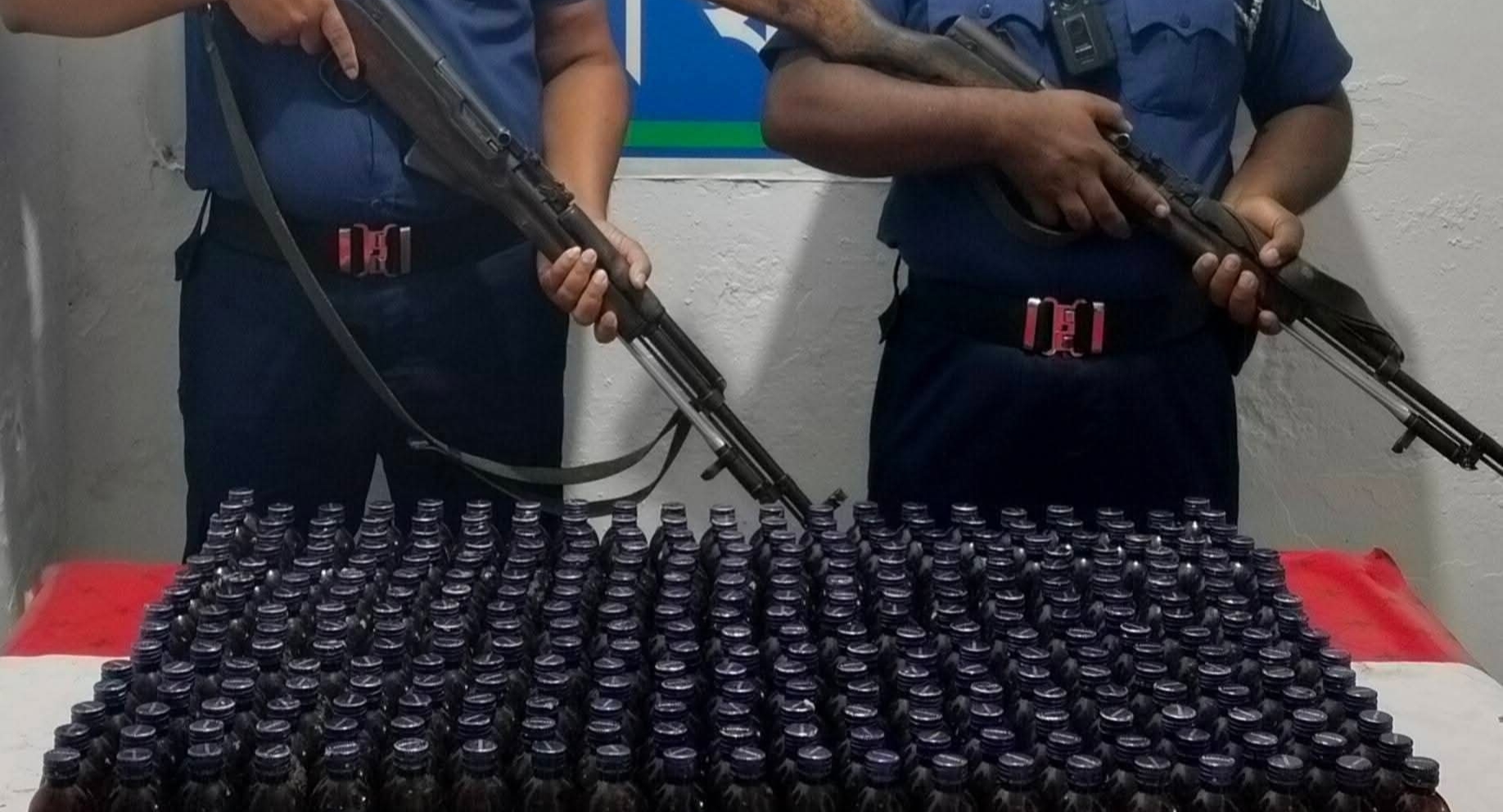 রাজশাহীর বাঘা উপজেলায় পরিত্যক্ত অবস্থায় ৩১৭ বোতল স্কাফ উদ্ধার