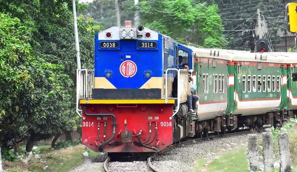 স্ত্রীর অসম্ভব ভালোবাসা সীনামাকে হাড়