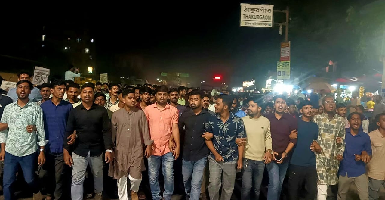 ঠাকুরগাঁওয়ে ধানের শীষের পক্ষে জেলা ছাত্রদলের বিশাল শোডাউন ও মিছিল