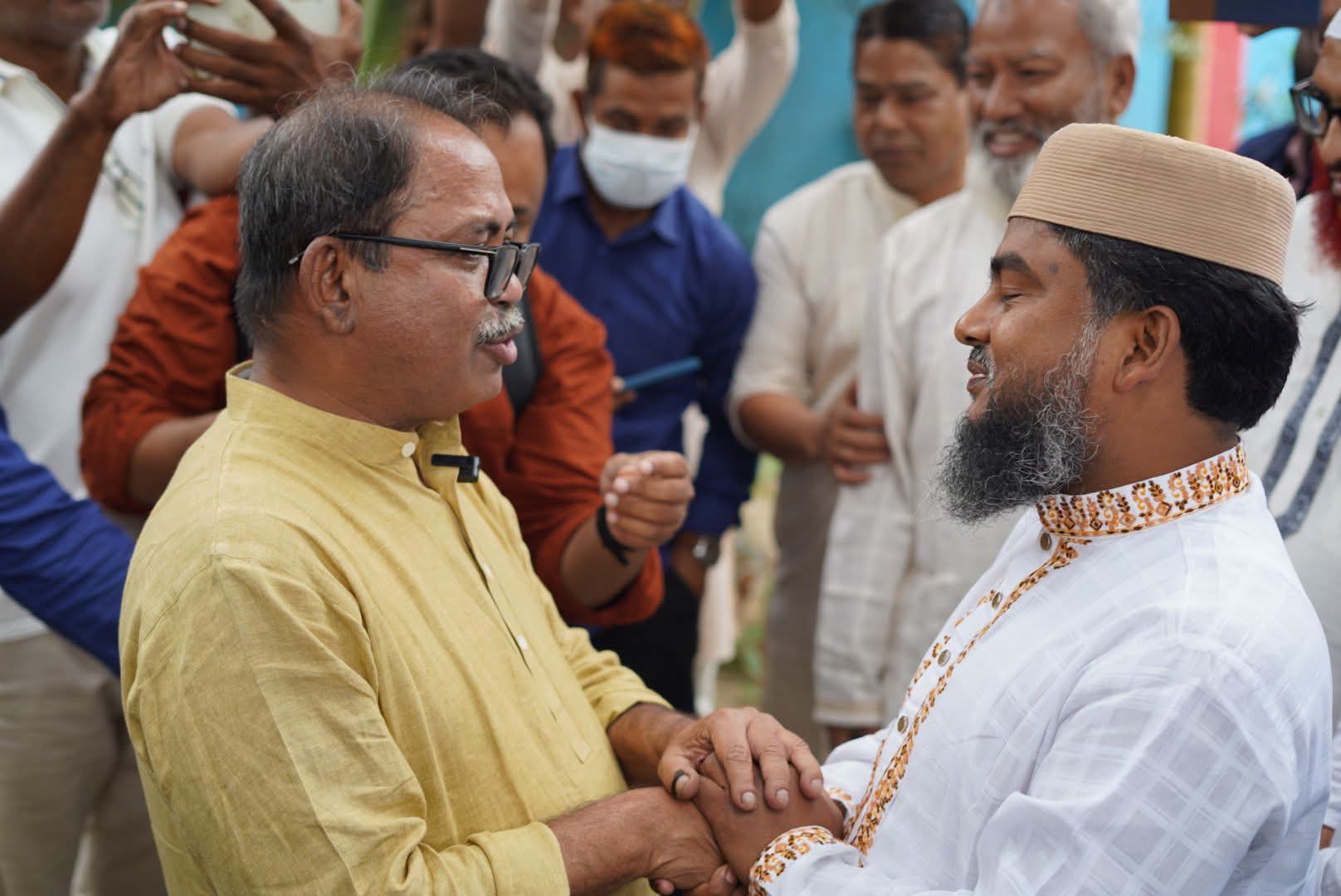 বিজয়ের পর প্রতিদ্বন্দ্বীর বাসায় মির্জা ফয়সল আমীন