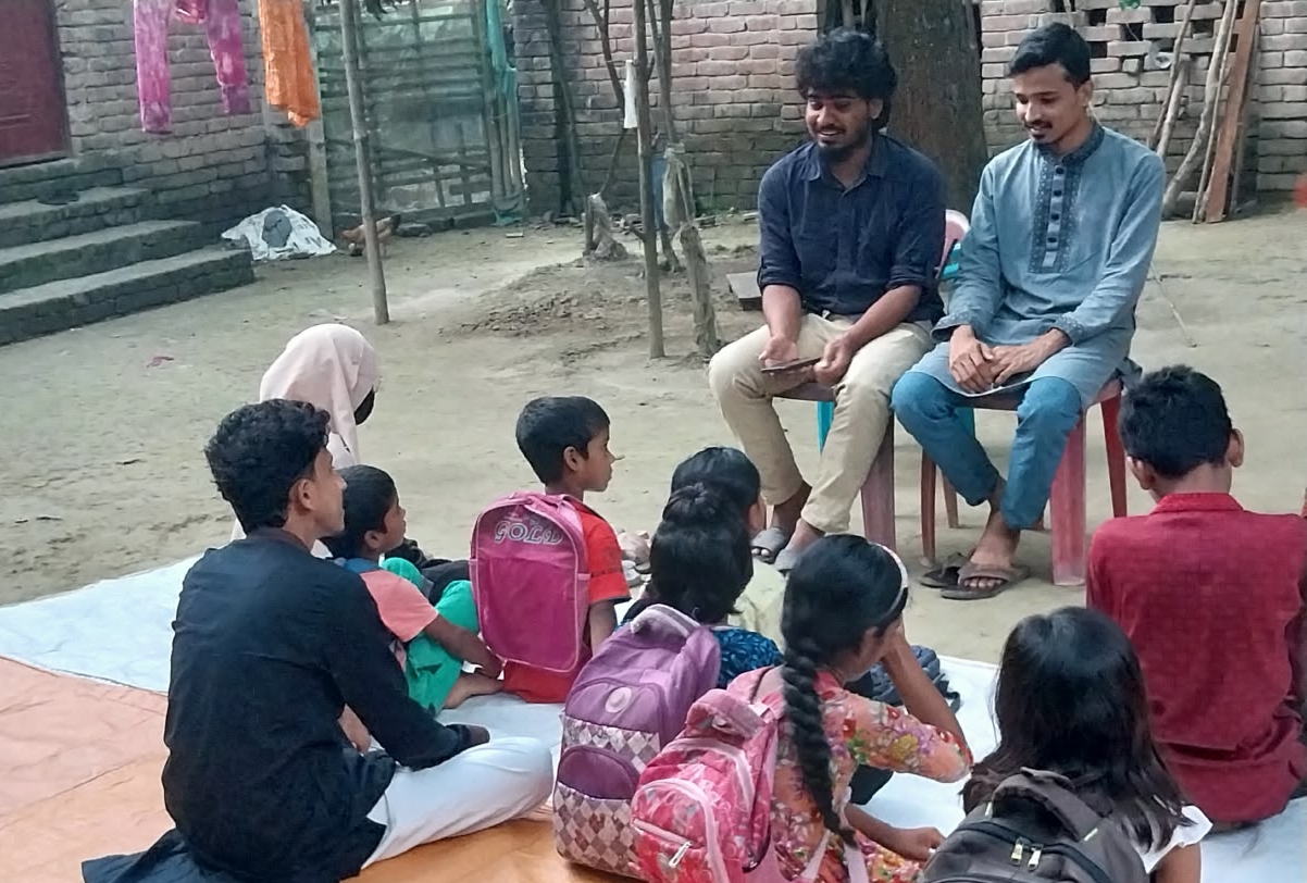 জাতীয় পথশিশু দিবস ও ডেঙ্গু সচেতনতায় সিআরসির আলোচনা সভা