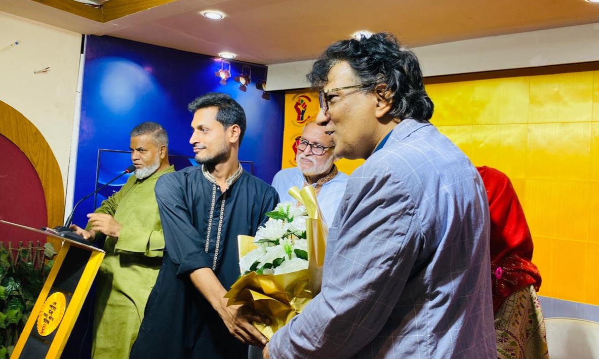 অল্প শব্দে অসীম অনুভূতি।