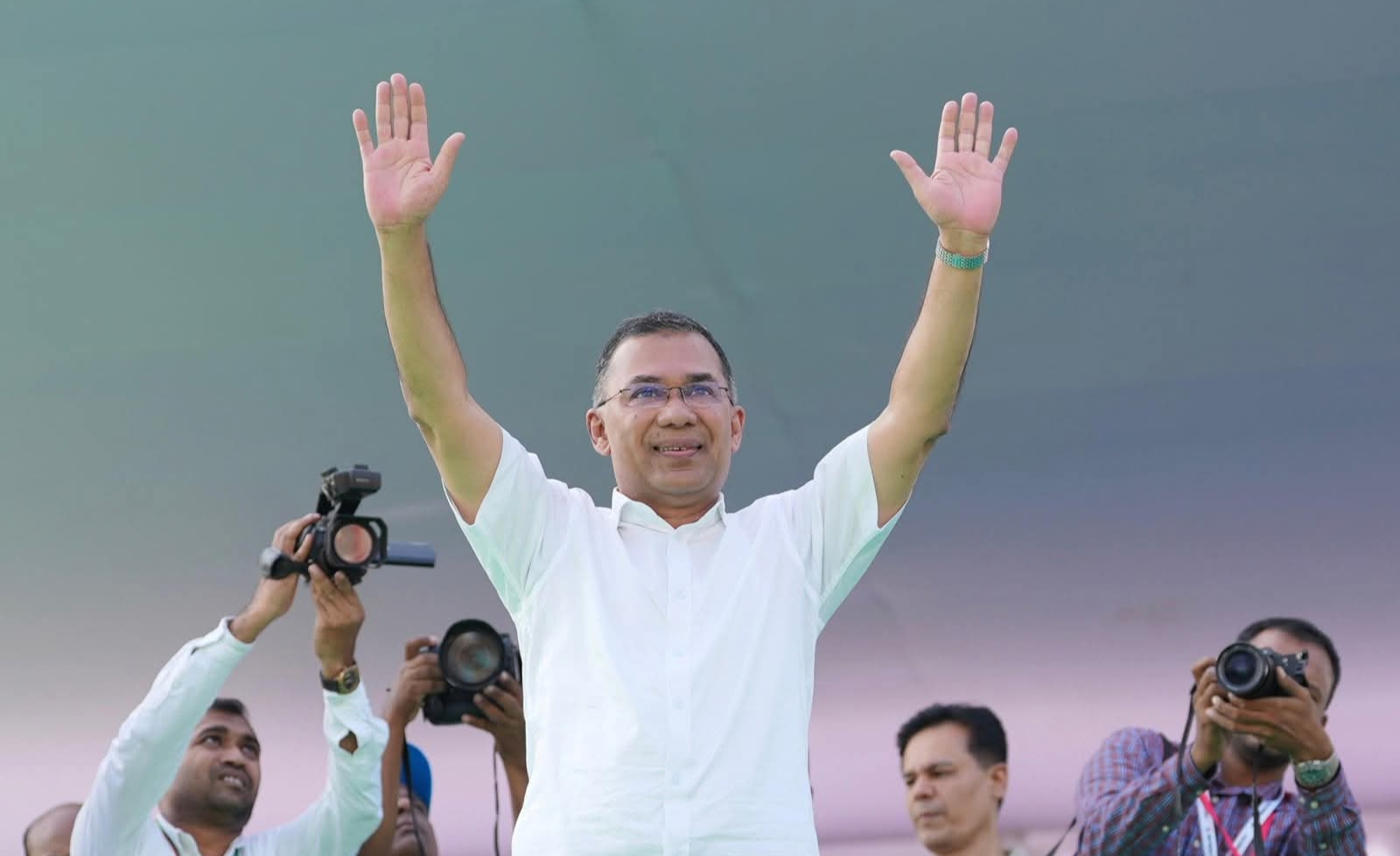 প্রধানমন্ত্রী রাজশাহীতে আখ চাষিদের প্রণোদনা দিলেন